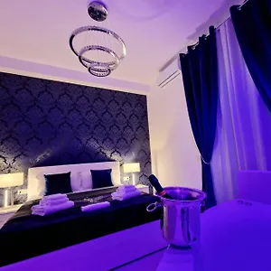 maschio-angioino-suite-bed-and-breakfast-napoli.hotels-amalfi.com/